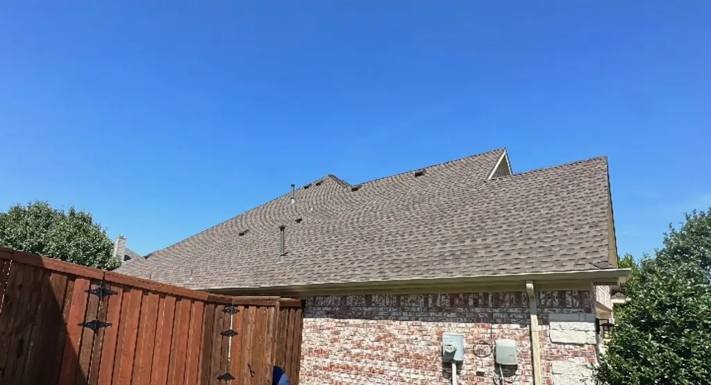 Completed roof replacement project in Ontario